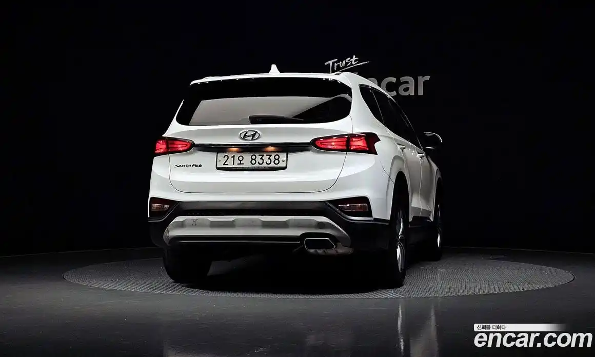 Hyundai Santa Fe 2020 2.0 Автомат в Москве № 110760, фото 18