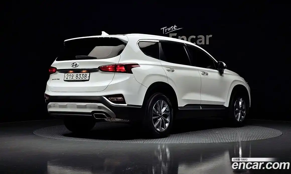 Hyundai Santa Fe 2020 2.0 Автомат в Москве № 110760, фото 9