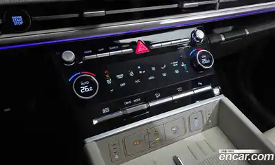 Hyundai Santa Fe 2024 1.6 Автомат в Москве № 112870, миниатюра 7