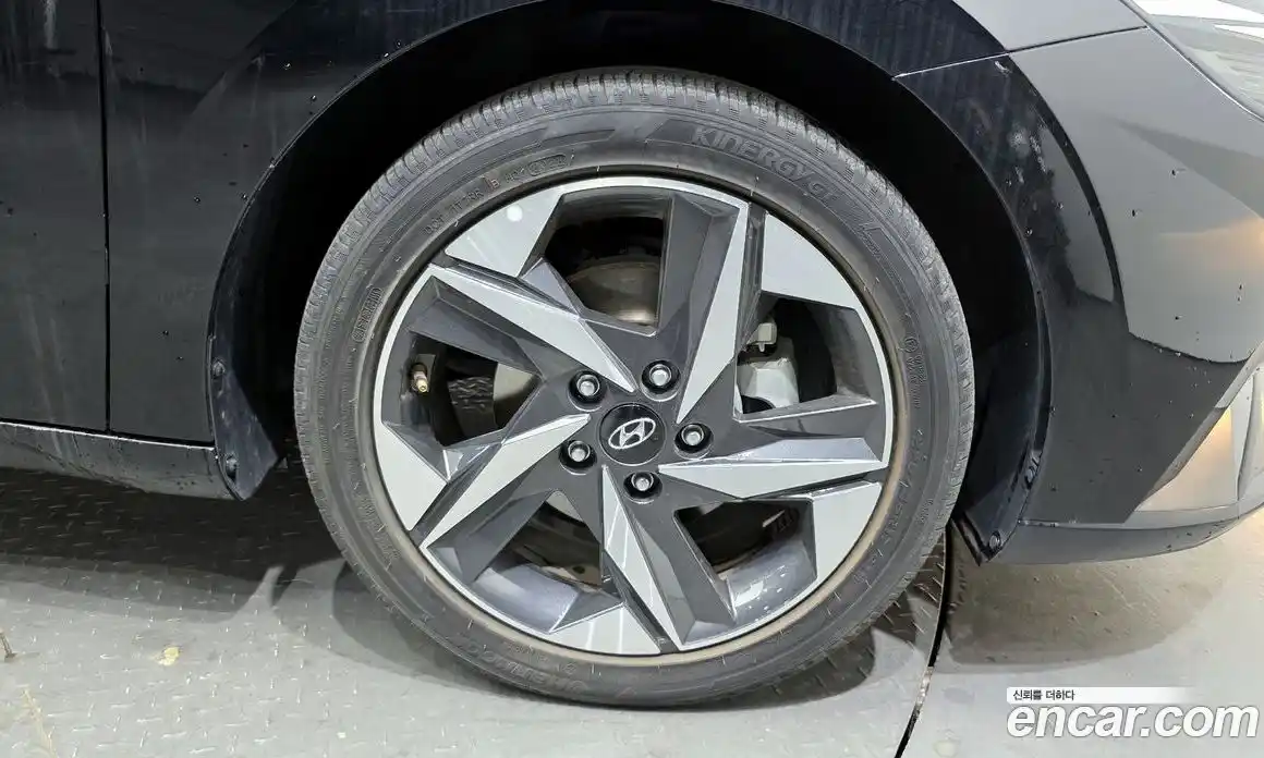 Hyundai Avante 2023 1.6 Автомат в Москве № 117770, фото 13