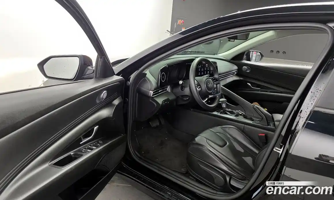 Hyundai Avante 2023 1.6 Автомат в Москве № 117770, фото 7