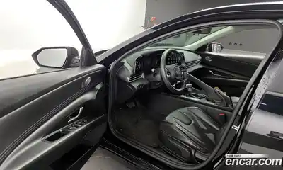 Hyundai Avante 2023 1.6 Автомат в Москве № 117770, миниатюра 7