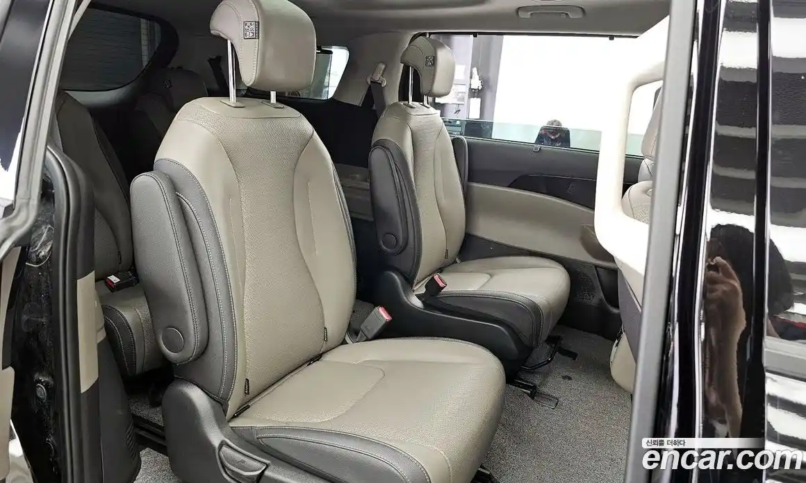 Kia Canival 2024 3.5 Автомат в Москве № 118587, фото 14