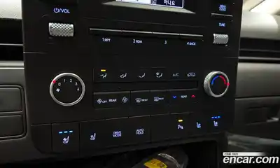 Hyundai Staria 2025 2.2 Автомат в Москве № 119274, миниатюра 3