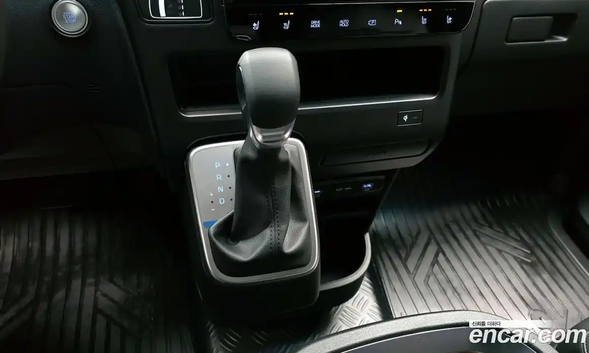 Hyundai Staria 2025 3.5 Автомат в Москве № 119331, фото 17