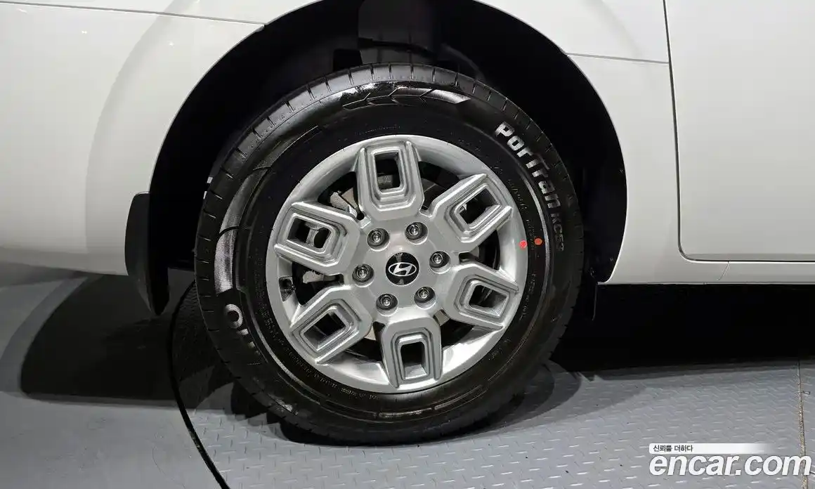 Hyundai Staria 2025 3.5 Автомат в Москве № 119331, фото 3