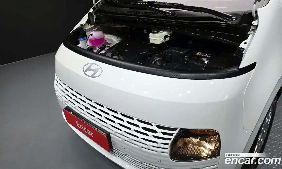 Hyundai Staria 2025 3.5 Автомат в Москве № 119331, фото 8