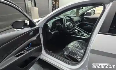 Hyundai Avante 2024 1.6 Автомат в Москве № 11984, миниатюра 11