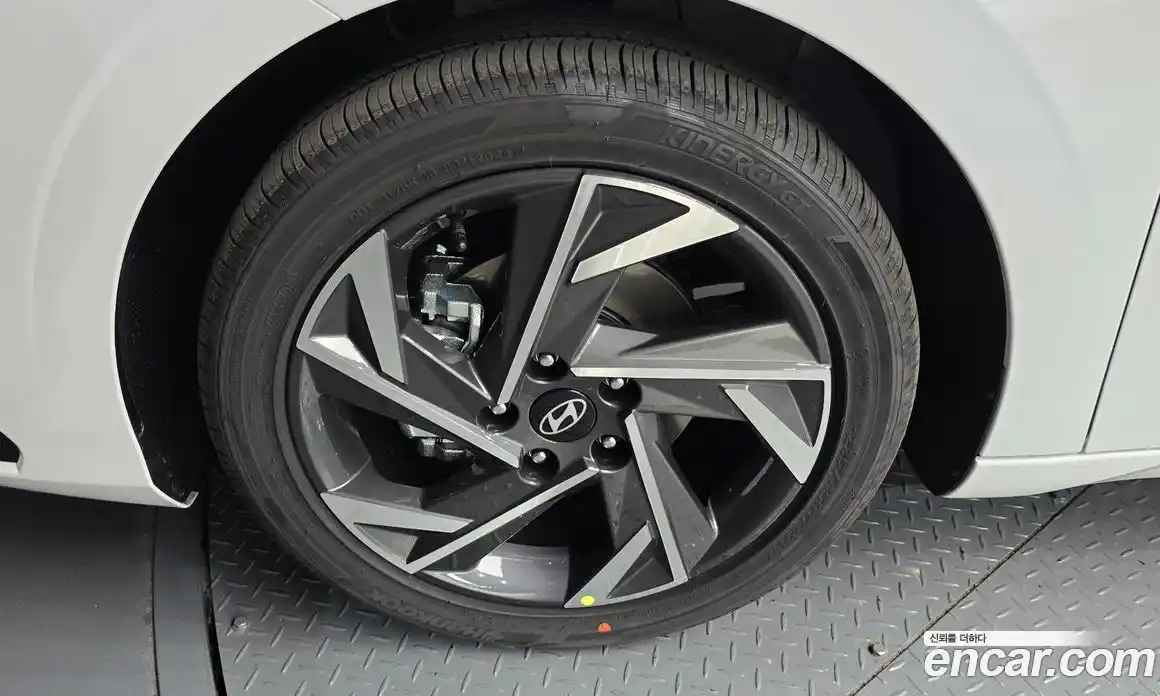 Hyundai Avante 2024 1.6 Автомат в Москве № 11984, фото 16