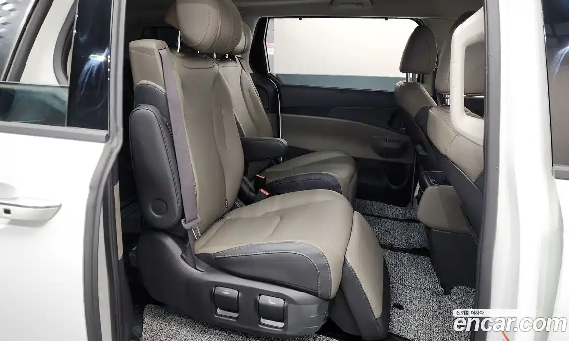 Kia Canival 2025 2.2 Автомат в Москве № 120007, фото 18