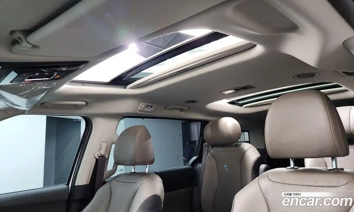 Kia Canival 2025 2.2 Автомат в Москве № 120007, фото 8