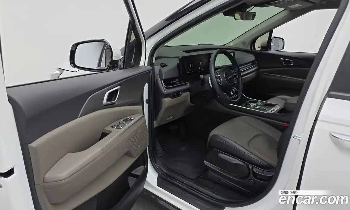 Kia Canival 2024 2.2 Автомат в Москве № 120107, фото 3