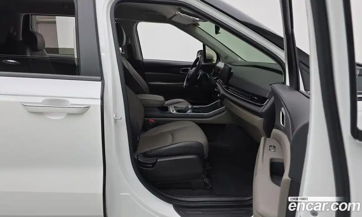 Kia Canival 2024 2.2 Автомат в Москве № 120107, фото 10