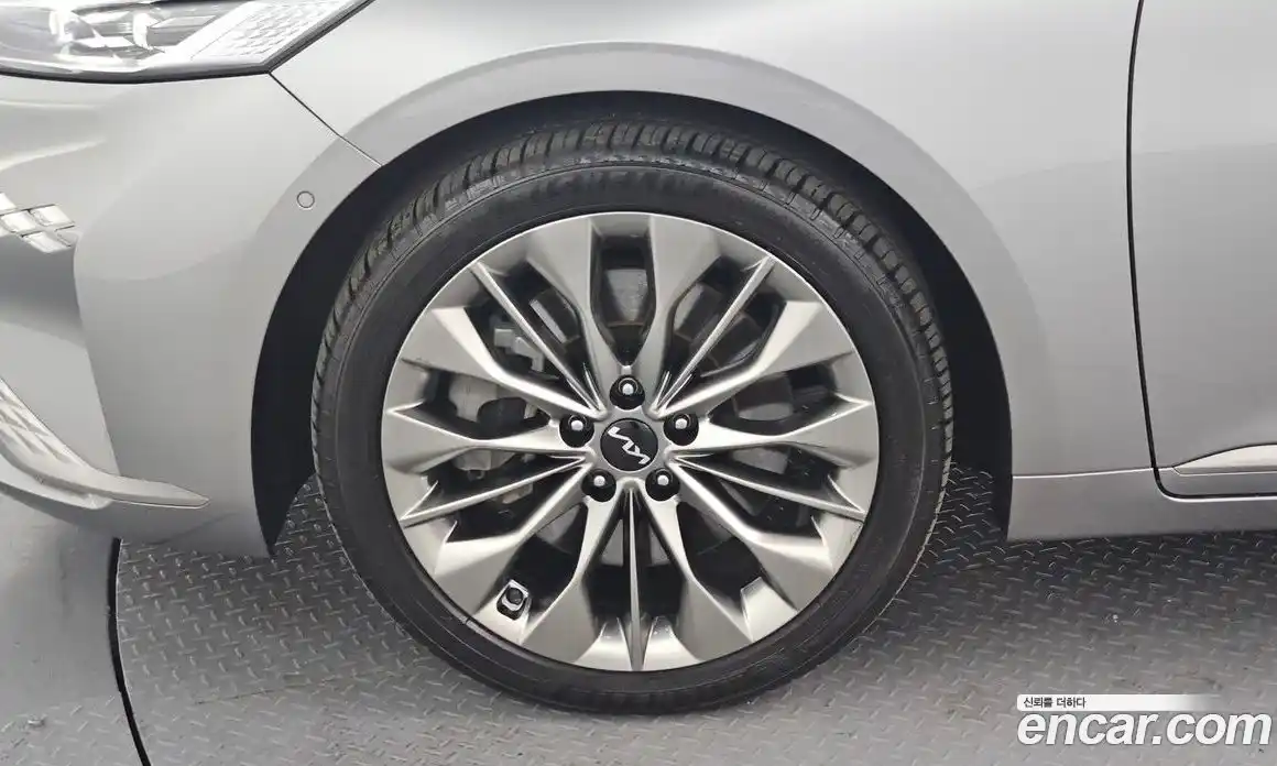 Kia K8 2023 3.5 Автомат в Москве № 121185, фото 1