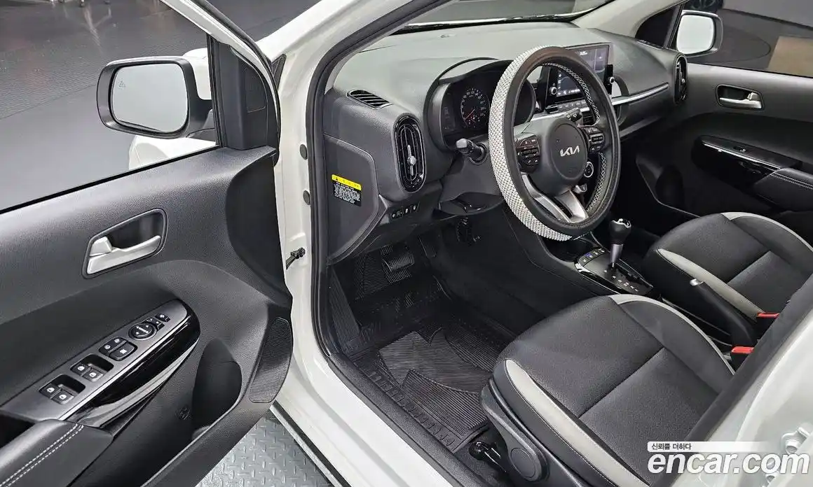 Kia Morning 2023 1.0 Автомат в Москве № 127856, фото 8