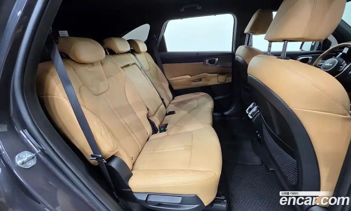 Kia Sorento 2023 1.6 Автомат в Москве № 133500, фото 3