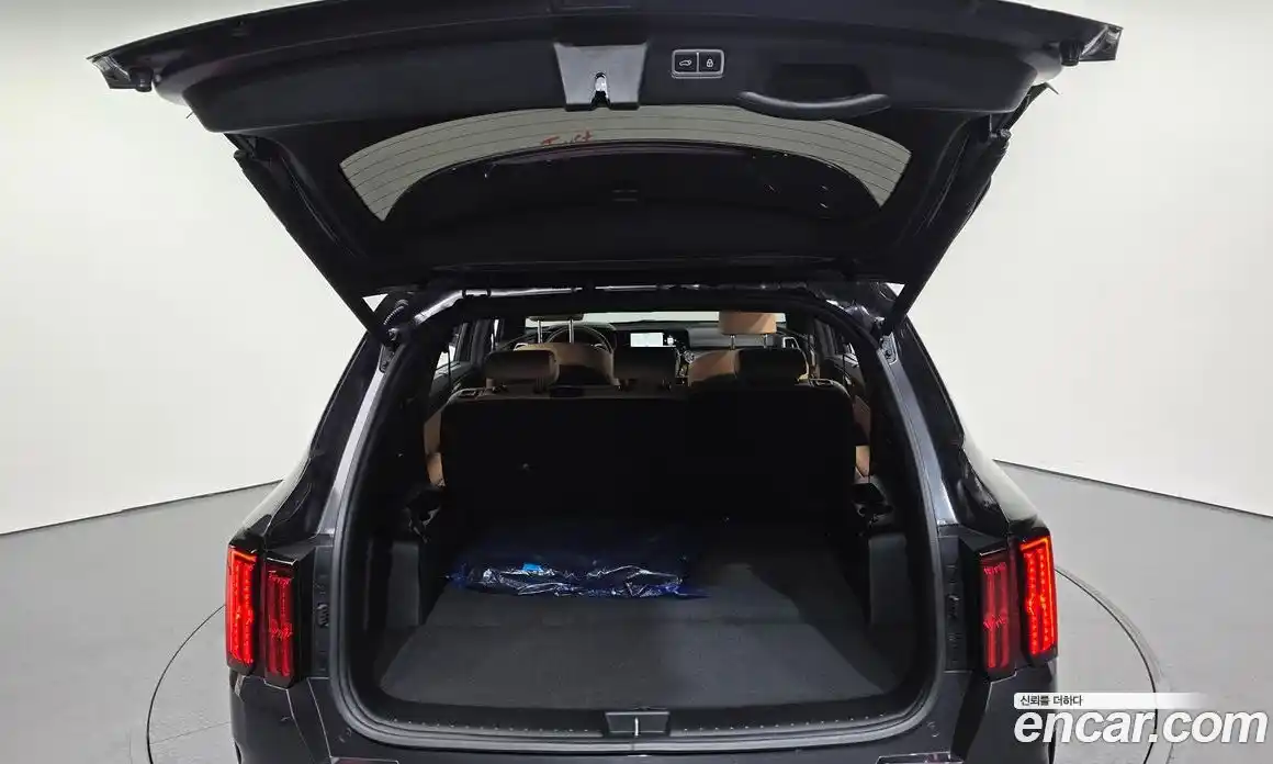 Kia Sorento 2023 1.6 Автомат в Москве № 133500, фото 4