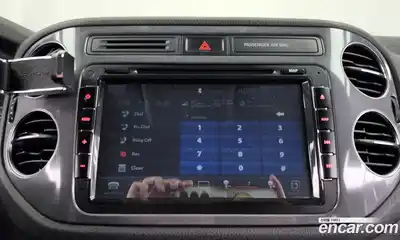 Volkswagen Tiguan 2014 2.0 Автомат в Москве № 134929, миниатюра 12