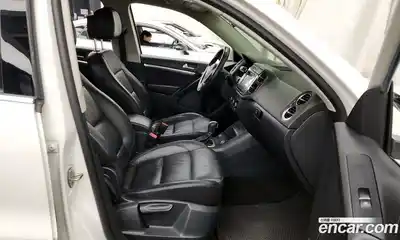 Volkswagen Tiguan 2014 2.0 Автомат в Москве № 134929, миниатюра 3