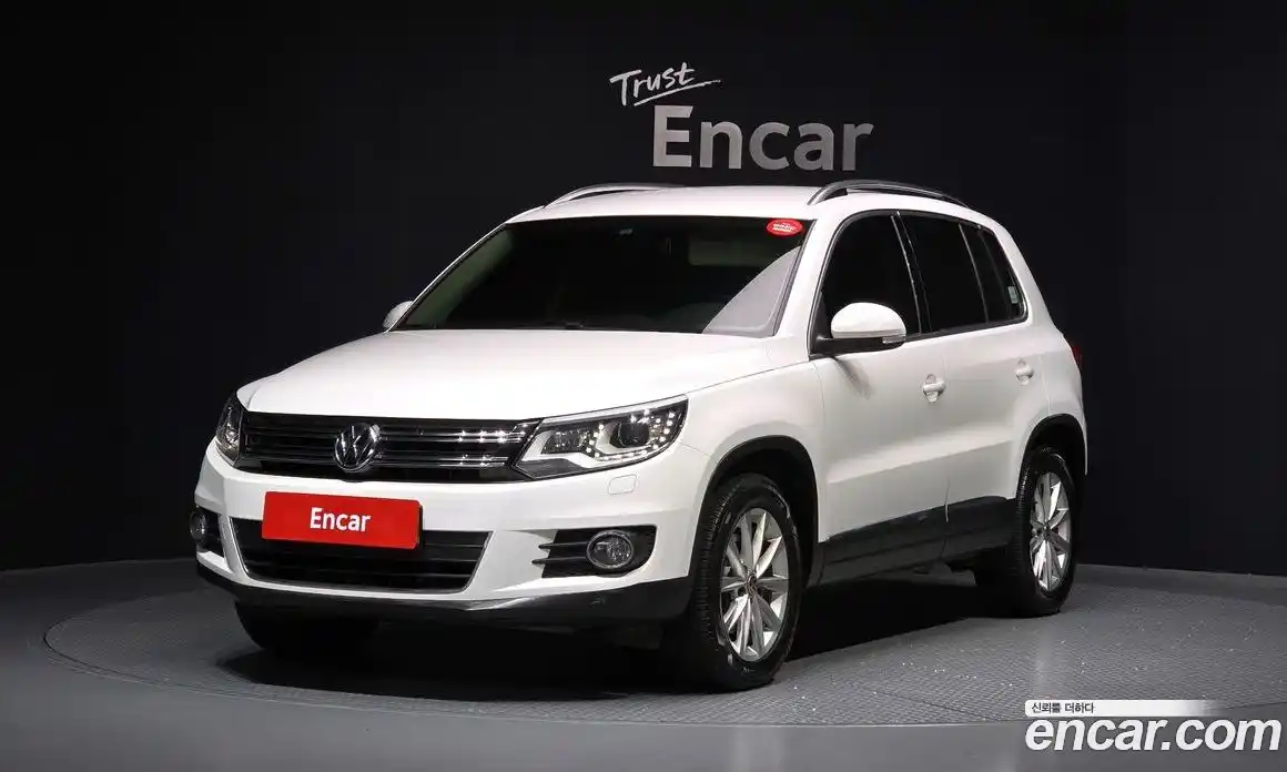 Volkswagen Tiguan 2014 2.0 Автомат в Москве № 134929, фото 4