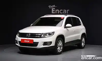 Volkswagen Tiguan 2014 2.0 Автомат в Москве № 134929, миниатюра 4