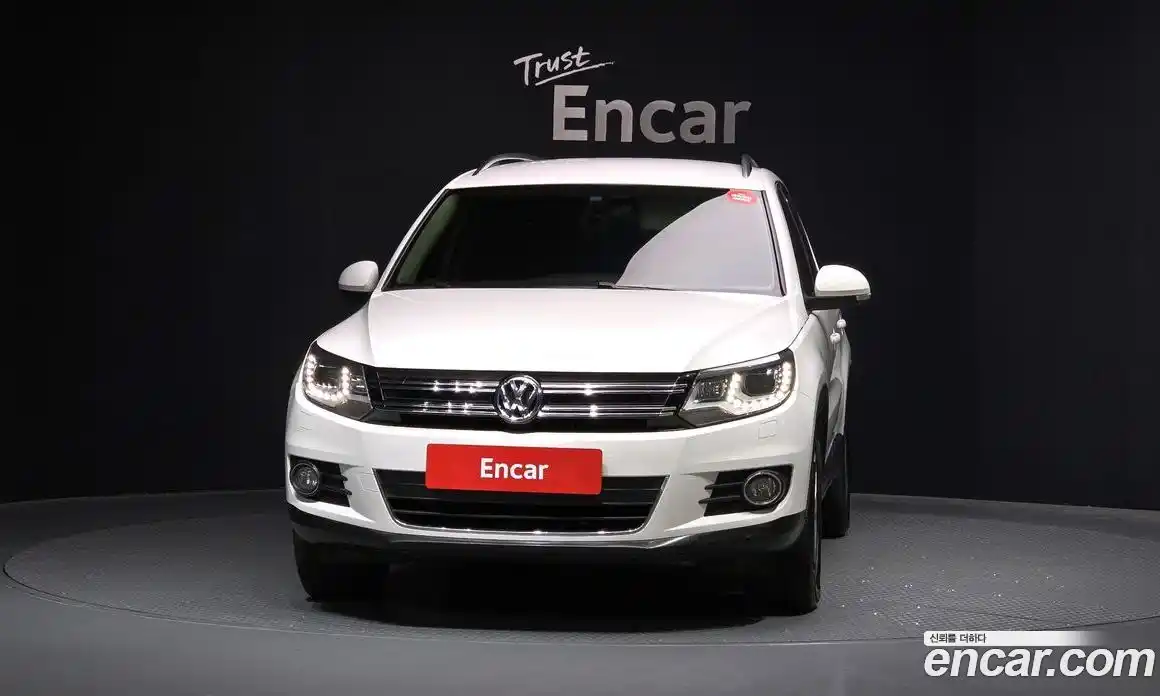 Volkswagen Tiguan 2014 2.0 Автомат в Москве № 134929, фото 5