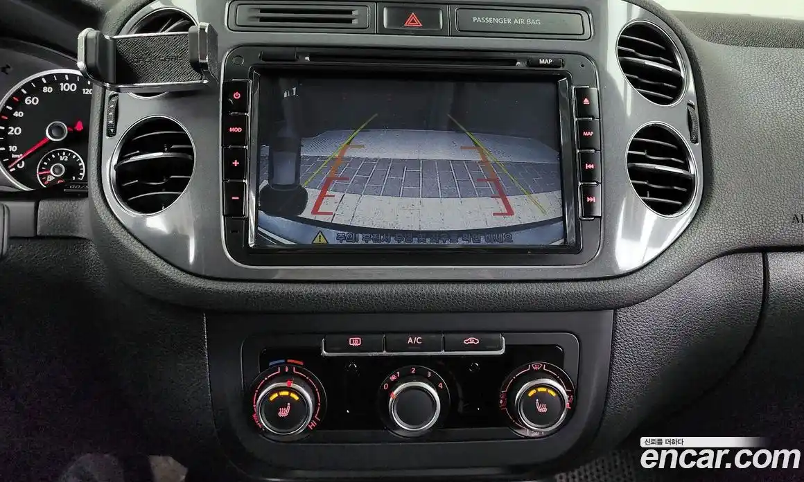 Volkswagen Tiguan 2014 2.0 Автомат в Москве № 134929, фото 9