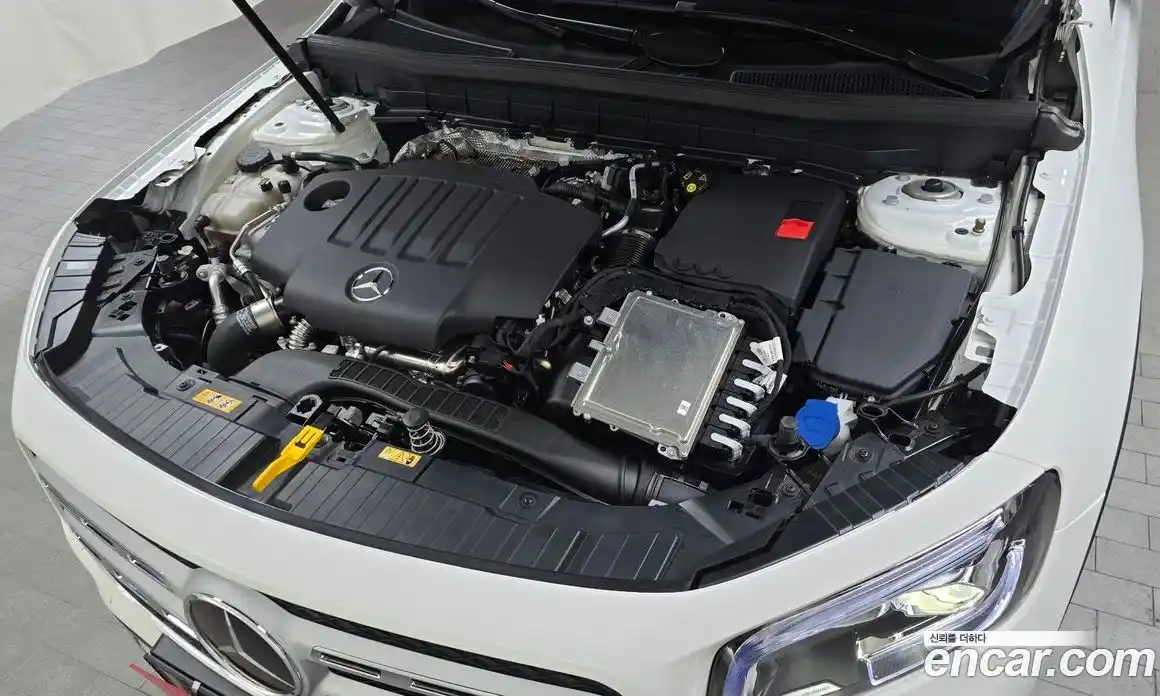 Mercedes-Benz GLB-Class 2022 1.9 Автомат в Москве № 138147, фото 14