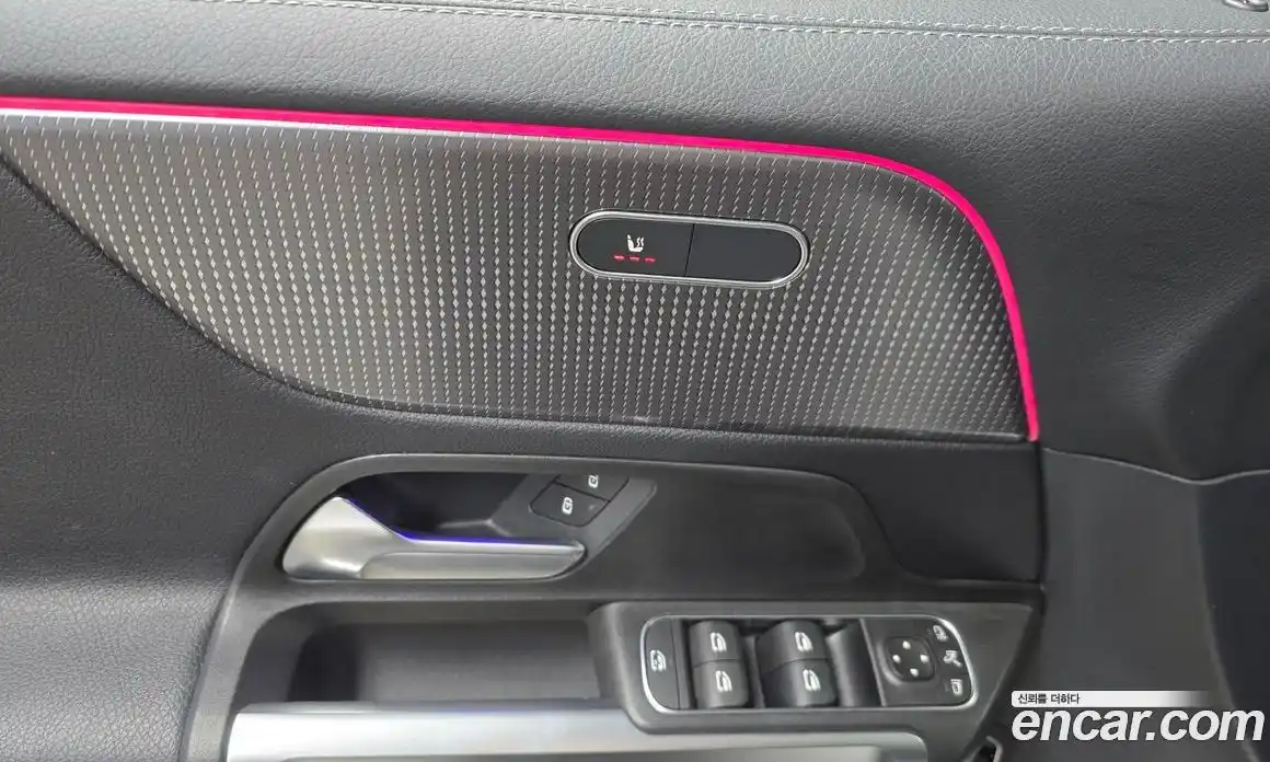 Mercedes-Benz GLB-Class 2022 1.9 Автомат в Москве № 138147, фото 10