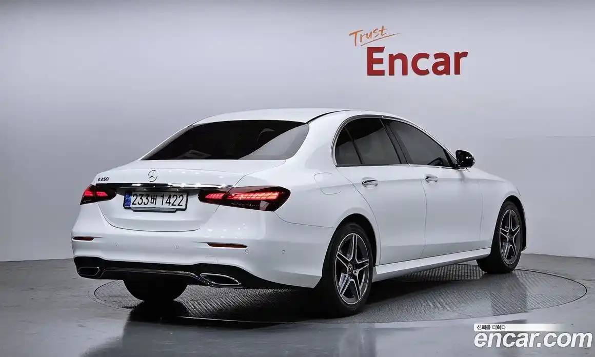 Mercedes-Benz E-Class 2023 2.0 Автомат в Москве № 138892, фото 18