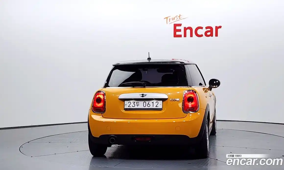 Mini Cooper 2015 1.5 Автомат в Москве № 144268, фото 19