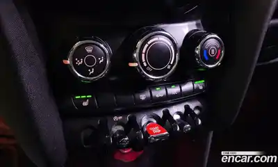 Mini Cooper 2015 1.5 Автомат в Москве № 144268, миниатюра 3