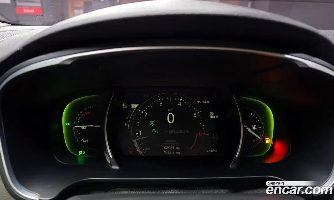 Renault SM6 2016 1.6 Автомат в Москве № 148142, фото 6