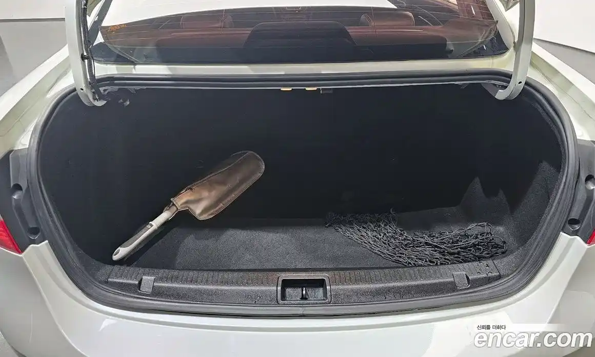 Renault SM3 2010 1.6 Автомат в Москве № 148468, фото 15