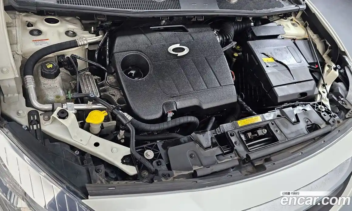 Renault SM3 2010 1.6 Автомат в Москве № 148468, фото 8