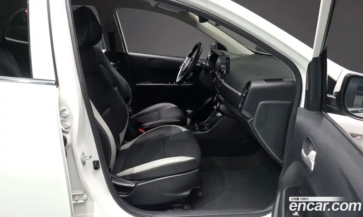 Kia Morning 2023 1.0 Автомат в Москве № 15336, фото 9