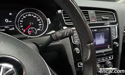 Volkswagen Golf 2014 1.4 Автомат в Москве № 155867, миниатюра 11