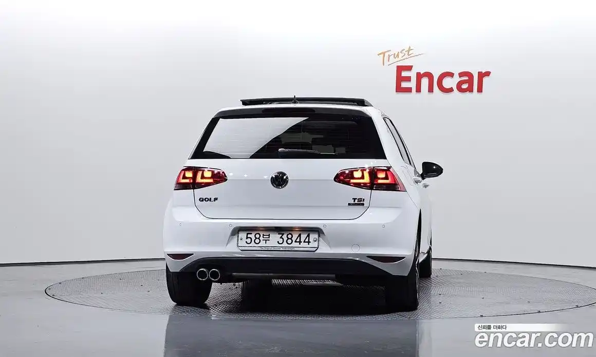 Volkswagen Golf 2014 1.4 Автомат в Москве № 155867, фото 9