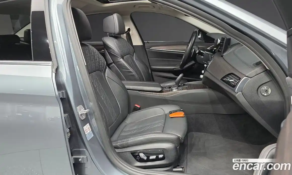 BMW 5-Series 2018 2.0 Автомат в Москве № 159339, фото 20