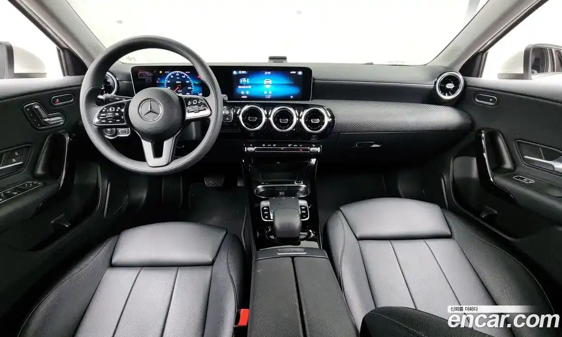 Mercedes-Benz A-Class 2020 2.0 Автомат в Москве № 160422, фото 14