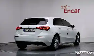 Mercedes-Benz A-Class 2020 2.0 Автомат в Москве № 160422, миниатюра 3