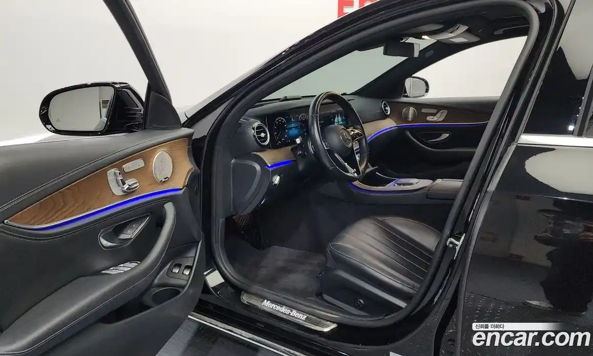 Mercedes-Benz E-Class 2022 2.0 Автомат в Москве № 161876, фото 11