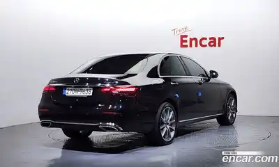 Mercedes-Benz E-Class 2022 2.0 Автомат в Москве № 161876, миниатюра 6