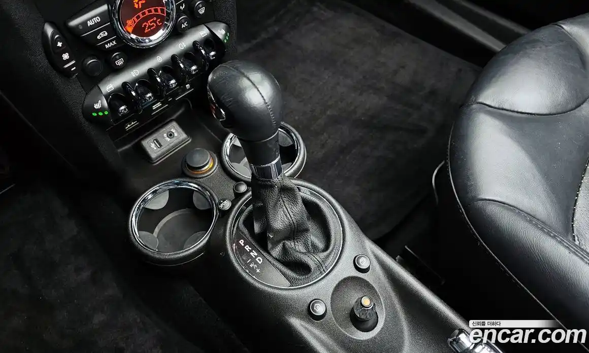 Mini Roadster 2014 1.6 Автомат в Москве № 167309, фото 4