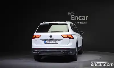 Volkswagen Tiguan 2022 2.0 Автомат в Москве № 168489, миниатюра 2