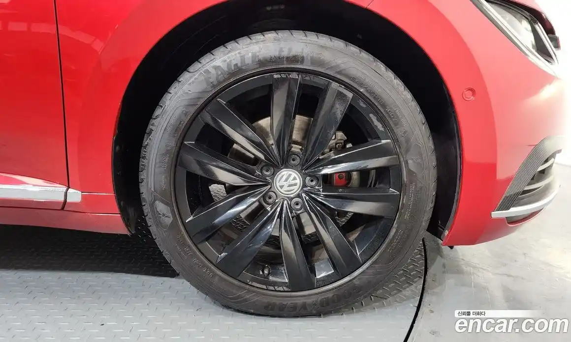 Volkswagen Arteon 2018 2.0 Автомат в Москве № 168907, фото 14