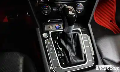 Volkswagen Arteon 2018 2.0 Автомат в Москве № 168907, миниатюра 3