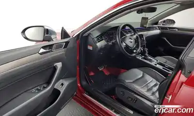 Volkswagen Arteon 2018 2.0 Автомат в Москве № 168907, миниатюра 9