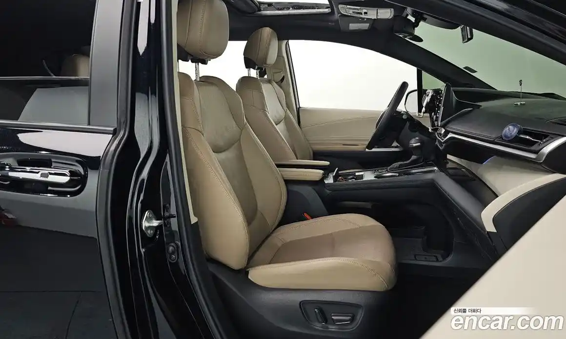 Toyota Sienna 2023 2.5 Автомат в Москве № 170223, фото 15