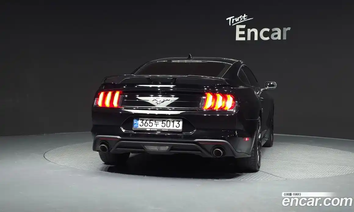 Ford Mustang 2022 2.3 Автомат в Москве № 170826, фото 3